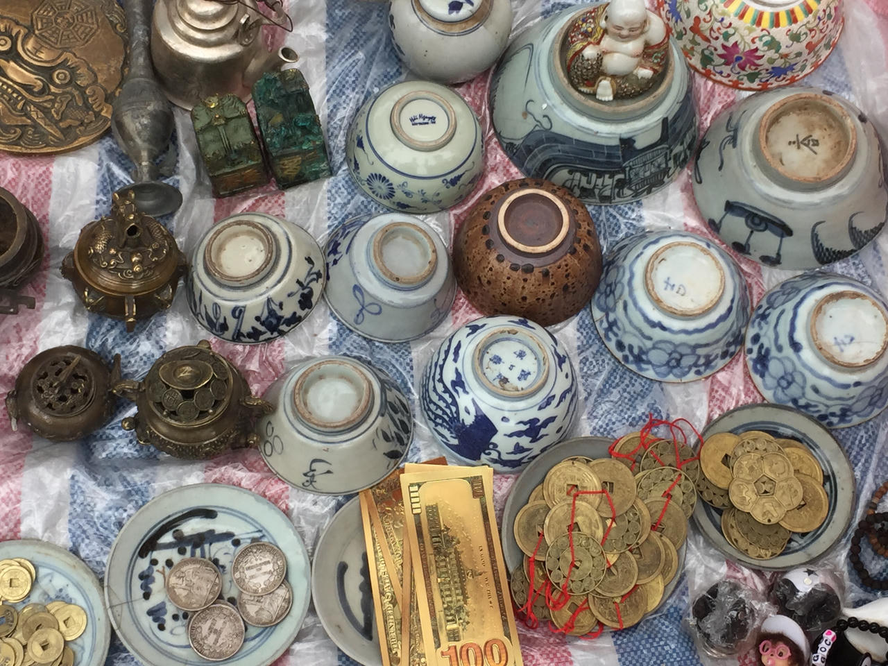 Chợ Viềng đông nghẹt, nhiều người năm nào cũng đến